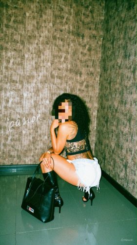 Rihanna 3105976962