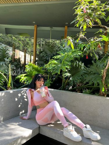 Sabrina 3134313205